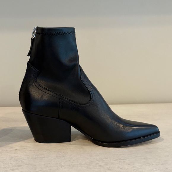 Dolce Vita Black Leather Ankle Booties - Picture 2 of 8